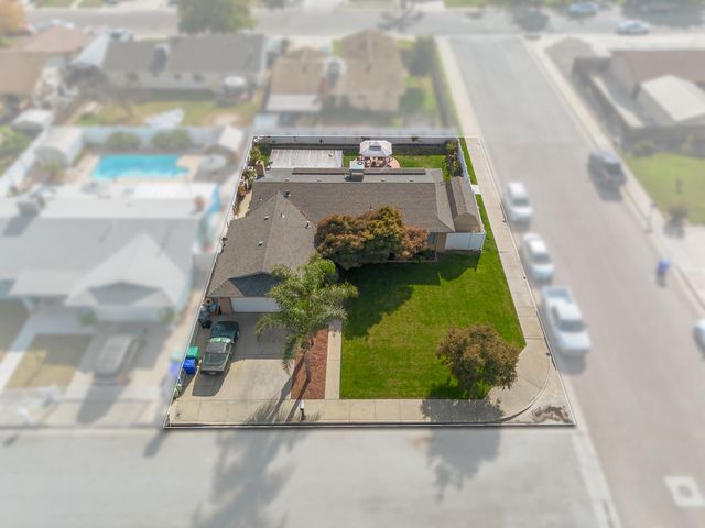 1691 Terry Court, Porterville, CA 93257