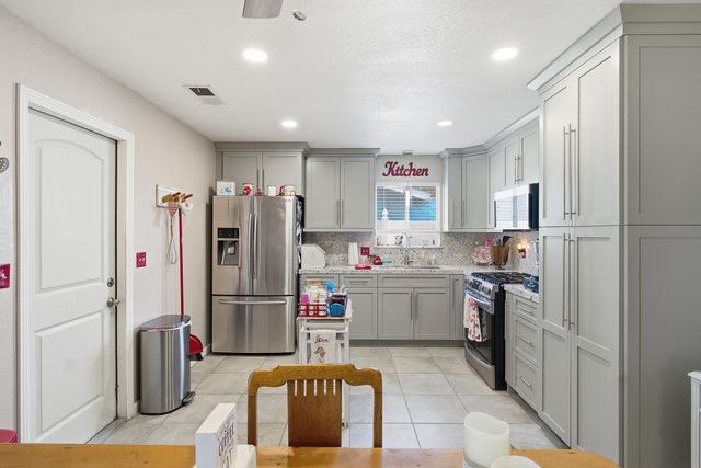 1691 Terry Court, Porterville, CA 93257