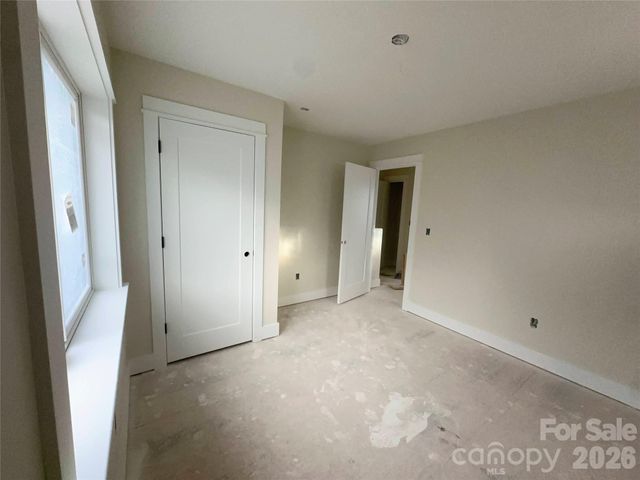 23 Fireside Drive, Asheville, NC 28806