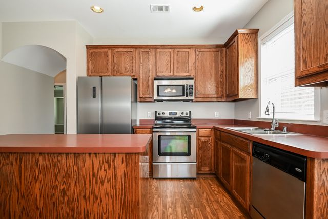 1309 Honeywood Lane, Royse City, TX 75189