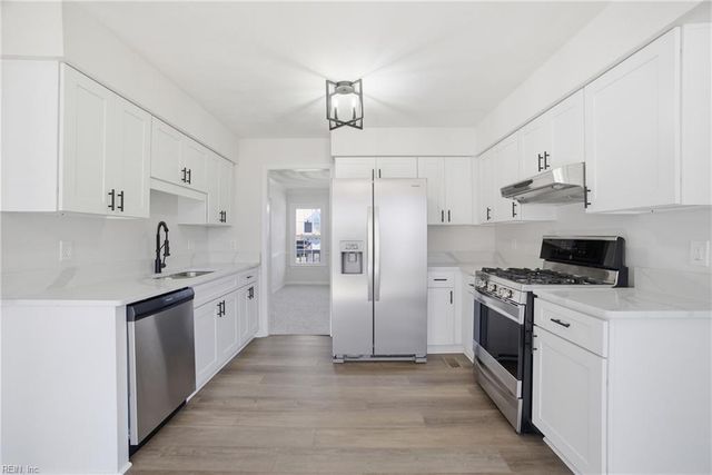 5609 Rossburn DR, Virginia Beach, VA 23455