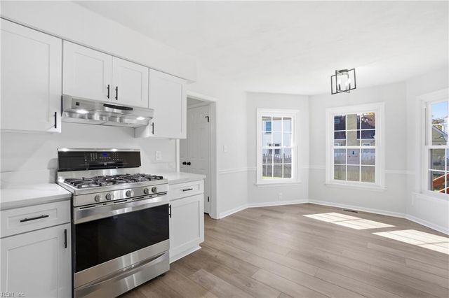 5609 Rossburn DR, Virginia Beach, VA 23455