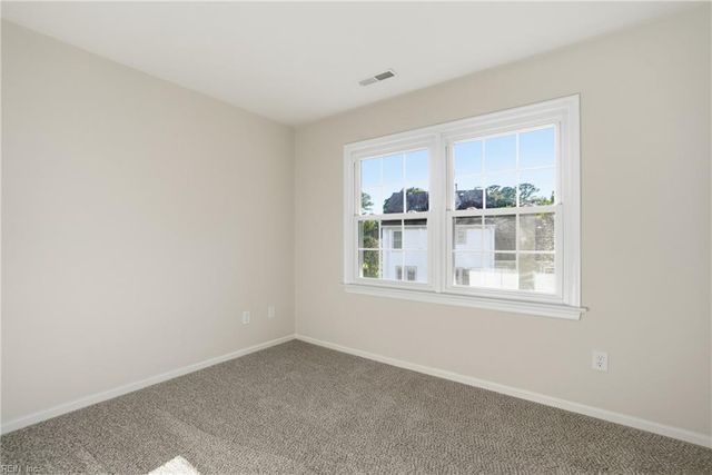 5609 Rossburn DR, Virginia Beach, VA 23455