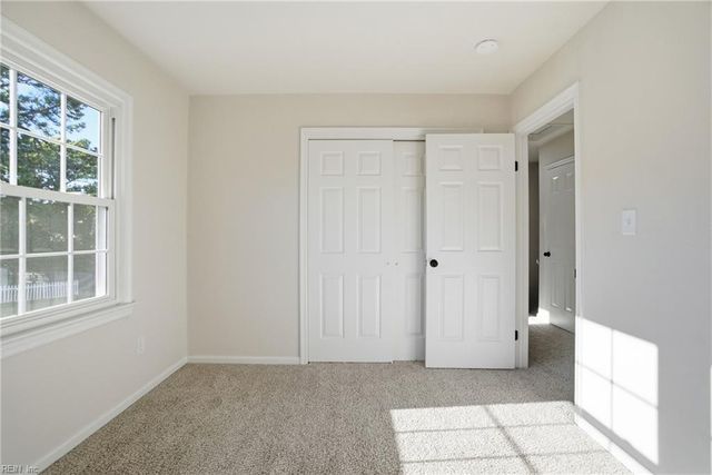 5609 Rossburn DR, Virginia Beach, VA 23455