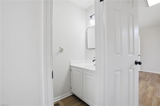 5609 Rossburn DR, Virginia Beach, VA 23455