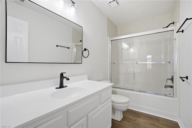 5609 Rossburn DR, Virginia Beach, VA 23455