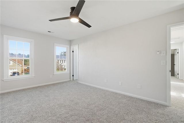 5609 Rossburn DR, Virginia Beach, VA 23455