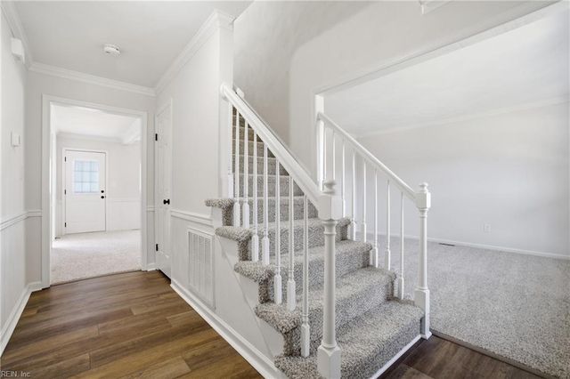 5609 Rossburn DR, Virginia Beach, VA 23455