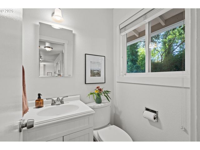 13070 Sw EDGEWOOD St, Portland, OR 97225