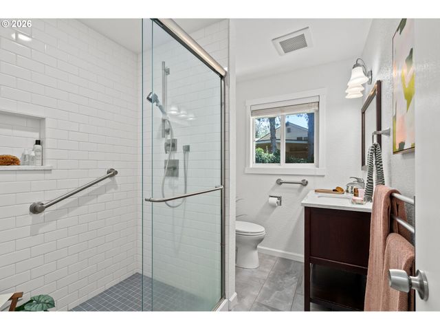 13070 Sw EDGEWOOD St, Portland, OR 97225