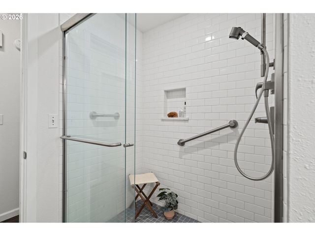13070 Sw EDGEWOOD St, Portland, OR 97225