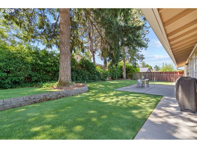 13070 Sw EDGEWOOD St, Portland, OR 97225