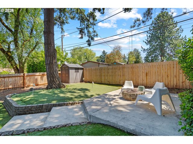 13070 Sw EDGEWOOD St, Portland, OR 97225