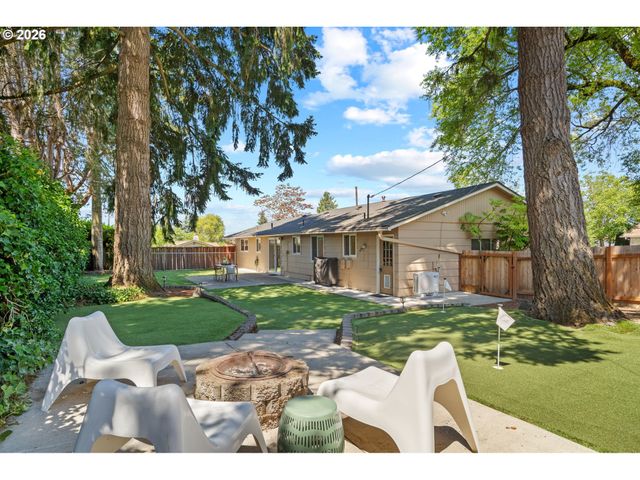 13070 Sw EDGEWOOD St, Portland, OR 97225