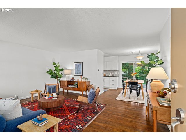 13070 Sw EDGEWOOD St, Portland, OR 97225