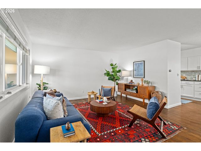 13070 Sw EDGEWOOD St, Portland, OR 97225