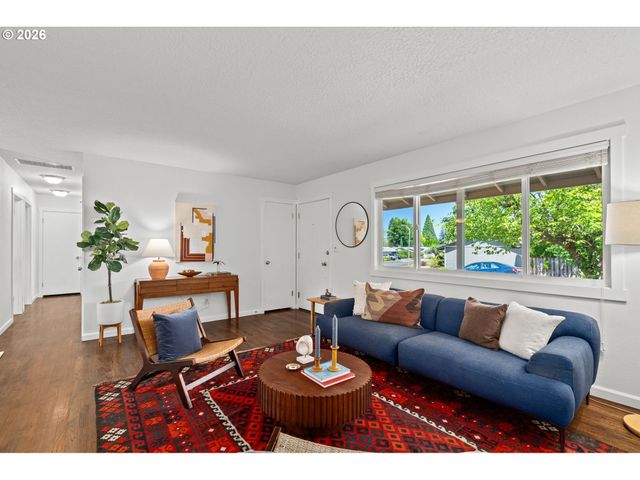 13070 Sw EDGEWOOD St, Portland, OR 97225