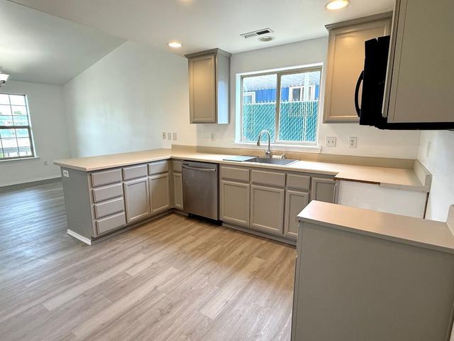 2244 Evan Way, Central Point, OR 97502