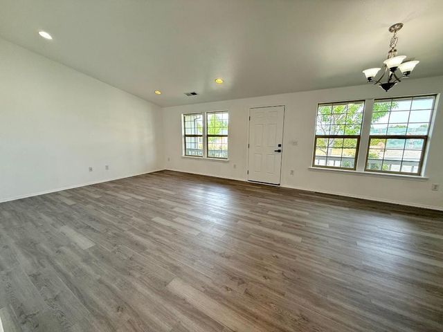 2244 Evan Way, Central Point, OR 97502