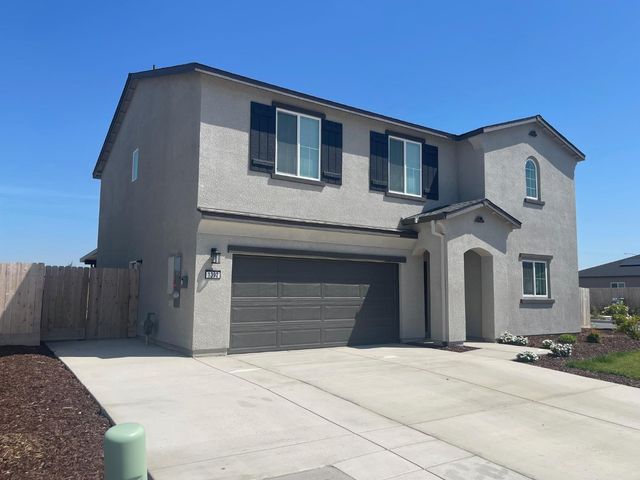 1392 W Clara Avenue, Fowler, CA 93625