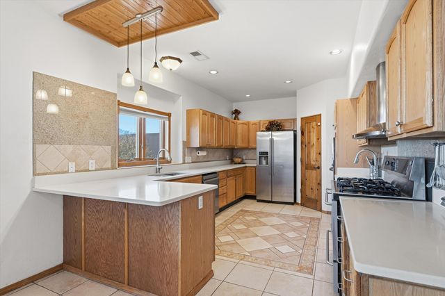 3110 Demavend Road NE, Rio Rancho, NM 87144
