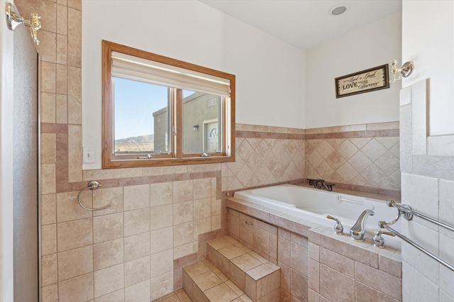 3110 Demavend Road NE, Rio Rancho, NM 87144