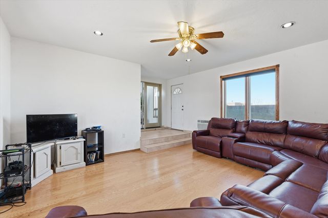 3110 Demavend Road NE, Rio Rancho, NM 87144