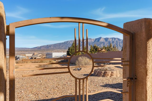 3110 Demavend Road NE, Rio Rancho, NM 87144