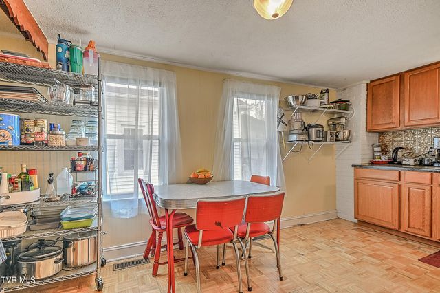 1914 Windsor Avenue, Bristol, TN 37620