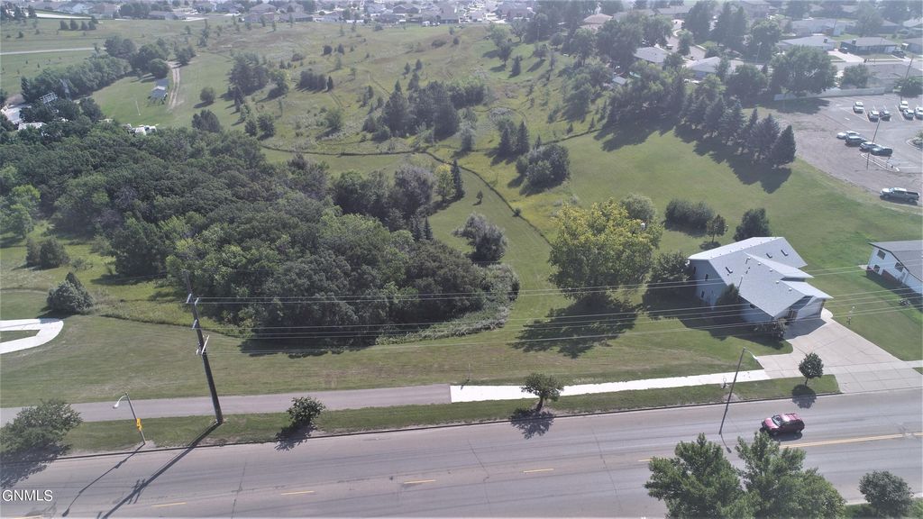 1313 N 26th Street, Bismarck, ND 58501 photo 16
