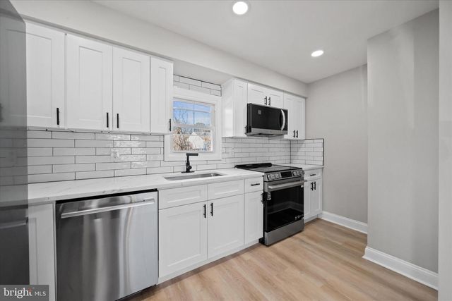 303 W MARKET STREET, Greenwood, DE 19950