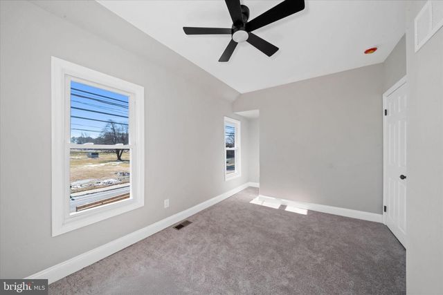 303 W MARKET STREET, Greenwood, DE 19950