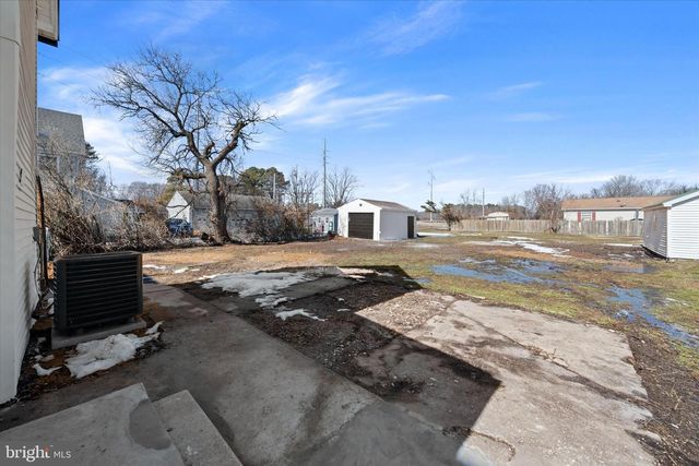 303 W MARKET STREET, Greenwood, DE 19950