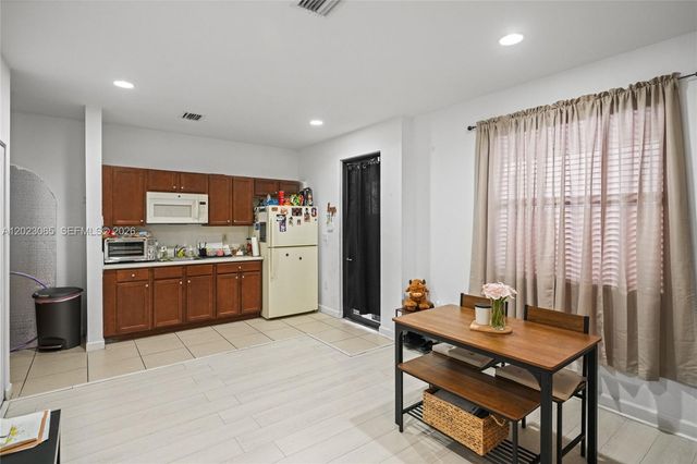 11711 SW 234th St, Homestead, FL 33032