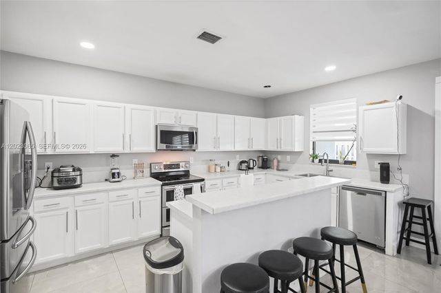 11711 SW 234th St, Homestead, FL 33032