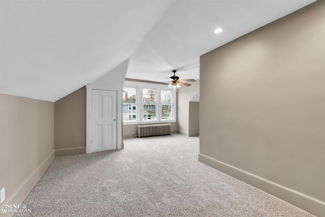 1083 Lakepointe Street, Grosse Pointe Park, MI 48230