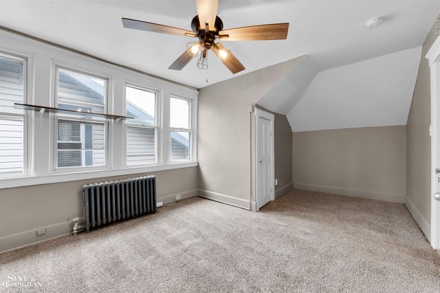 1083 Lakepointe Street, Grosse Pointe Park, MI 48230