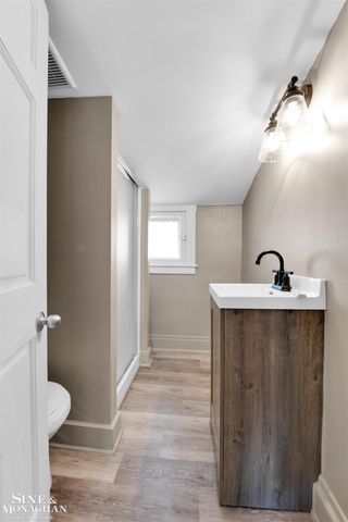 1083 Lakepointe Street, Grosse Pointe Park, MI 48230