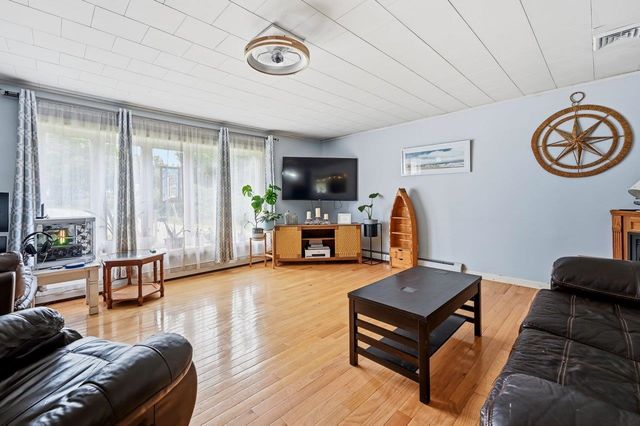 13 Pearl Street, Somersworth, NH 03878