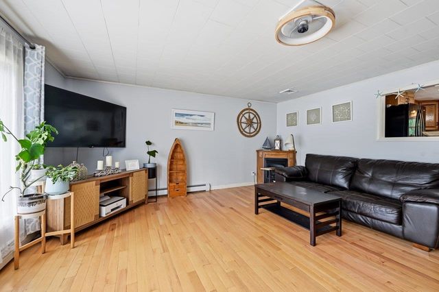 13 Pearl Street, Somersworth, NH 03878