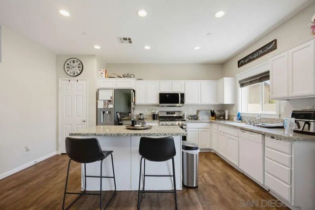 28347 Merced Ranch Ct, Murrieta, CA 92563