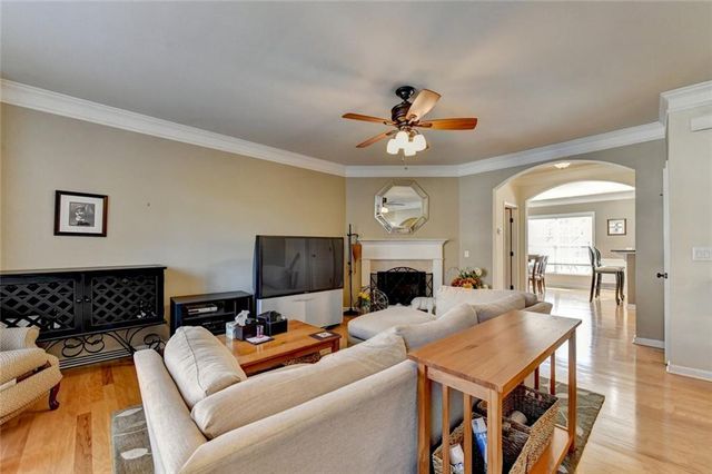 6110 Briggs Way WAY, Johns Creek, GA 30097