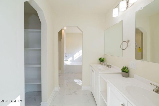 316 Bayview Street, Pass Christian, MS 39571