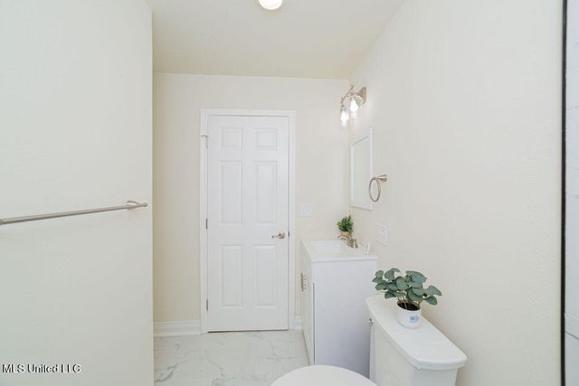 316 Bayview Street, Pass Christian, MS 39571