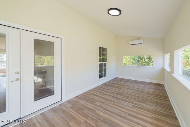 316 Bayview Street, Pass Christian, MS 39571