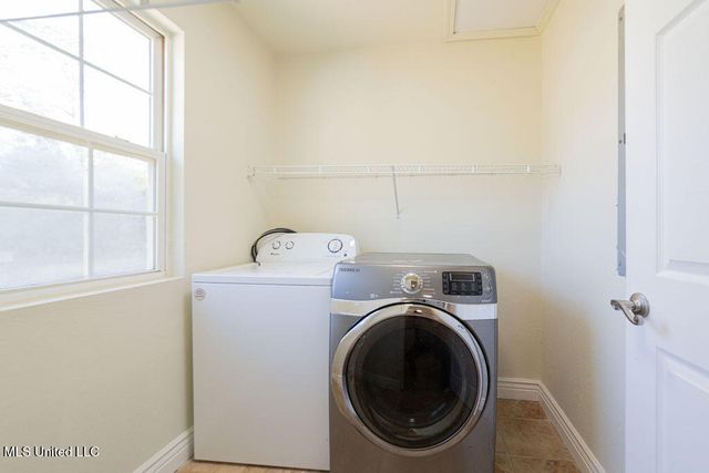 316 Bayview Street, Pass Christian, MS 39571