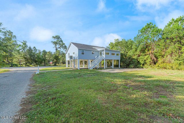 316 Bayview Street, Pass Christian, MS 39571