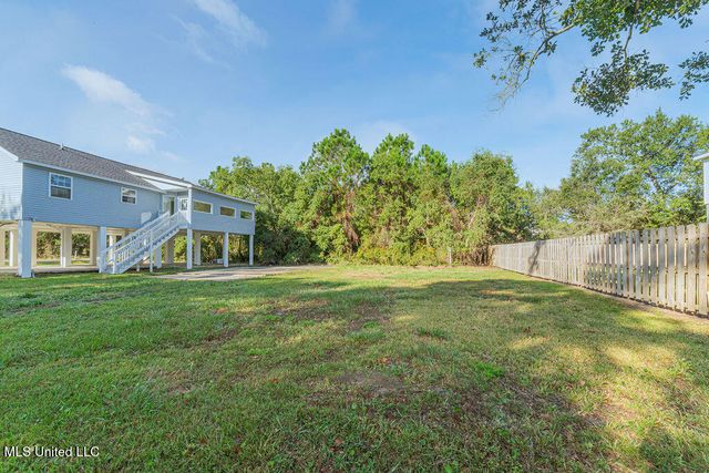 316 Bayview Street, Pass Christian, MS 39571