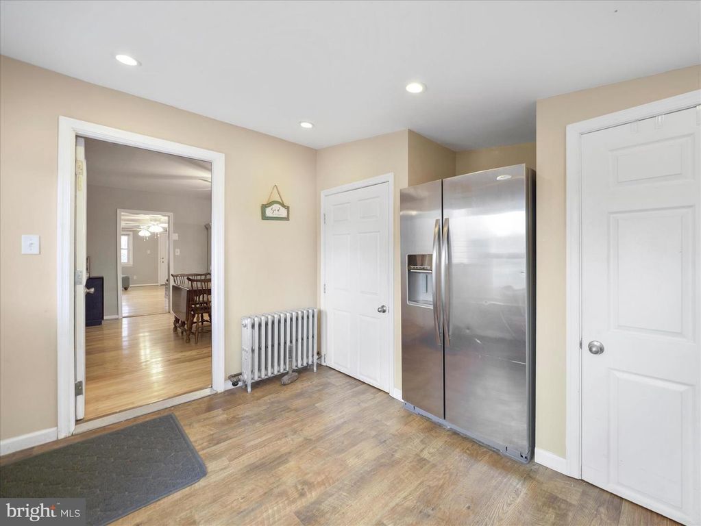 Image 13 of property listing at 17224-B SABILLASVILLE RD, Sabillasville, MD 21780