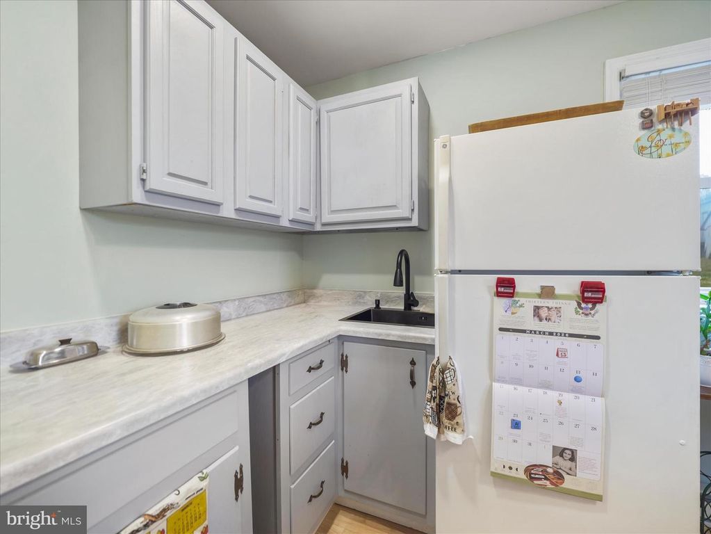 Image 24 of property listing at 17224-B SABILLASVILLE RD, Sabillasville, MD 21780